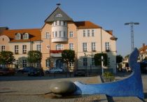 Fürstenberg, Rathaus mit Marktplatz
