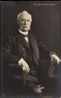 Sohm, Gotthold Julius Rudolph Dr. (1841-1917) in Rostock geborener und studierter Rechtshistoriker und Kirchenrechtler